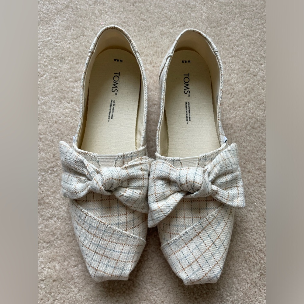 Tom’s flannel bow alpargata 8.5 cream fall